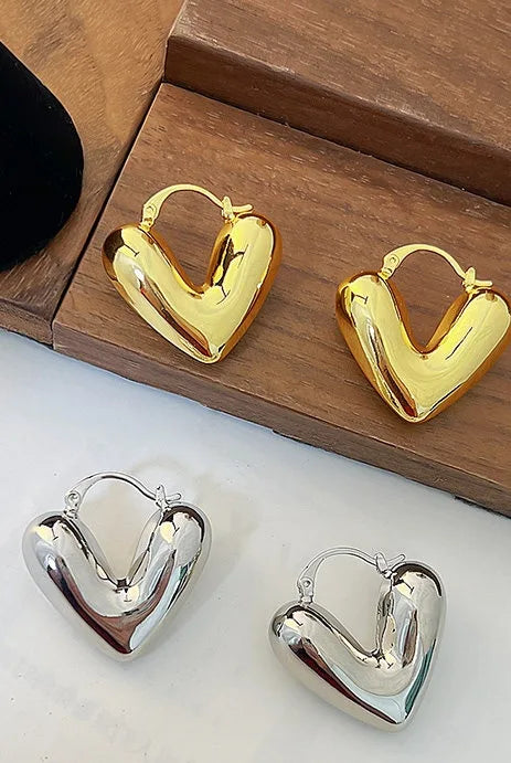 シンプルハート形ピアス